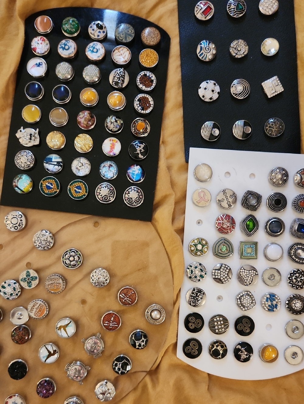 SNAP Jewelry Lot 160 18/20mm, Mixed Themes,  Displays & Craft Box